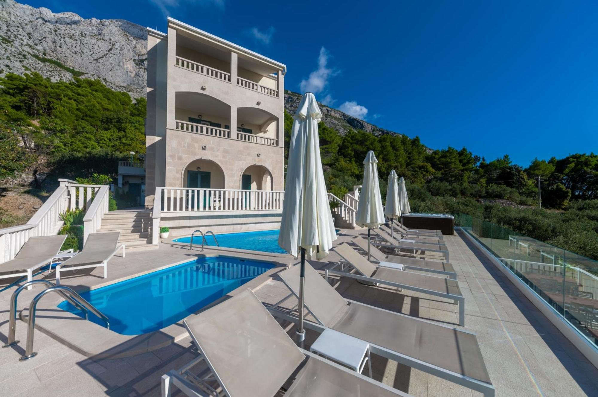 Villa Hills Макарська Екстер'єр фото